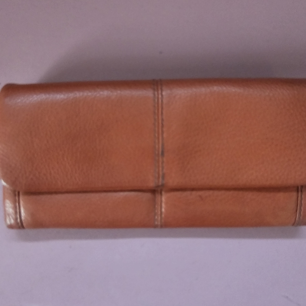 HOBO International Keen Leather Wallet Wristlet in Brown